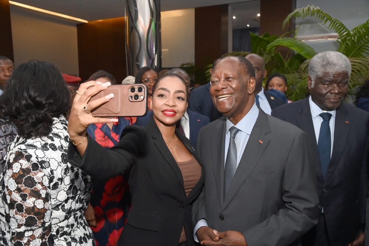 Une Leçon de Résilience à l’Avant-Première du Film « Alassane Ouattara, Gouverneur et Homme d’État »